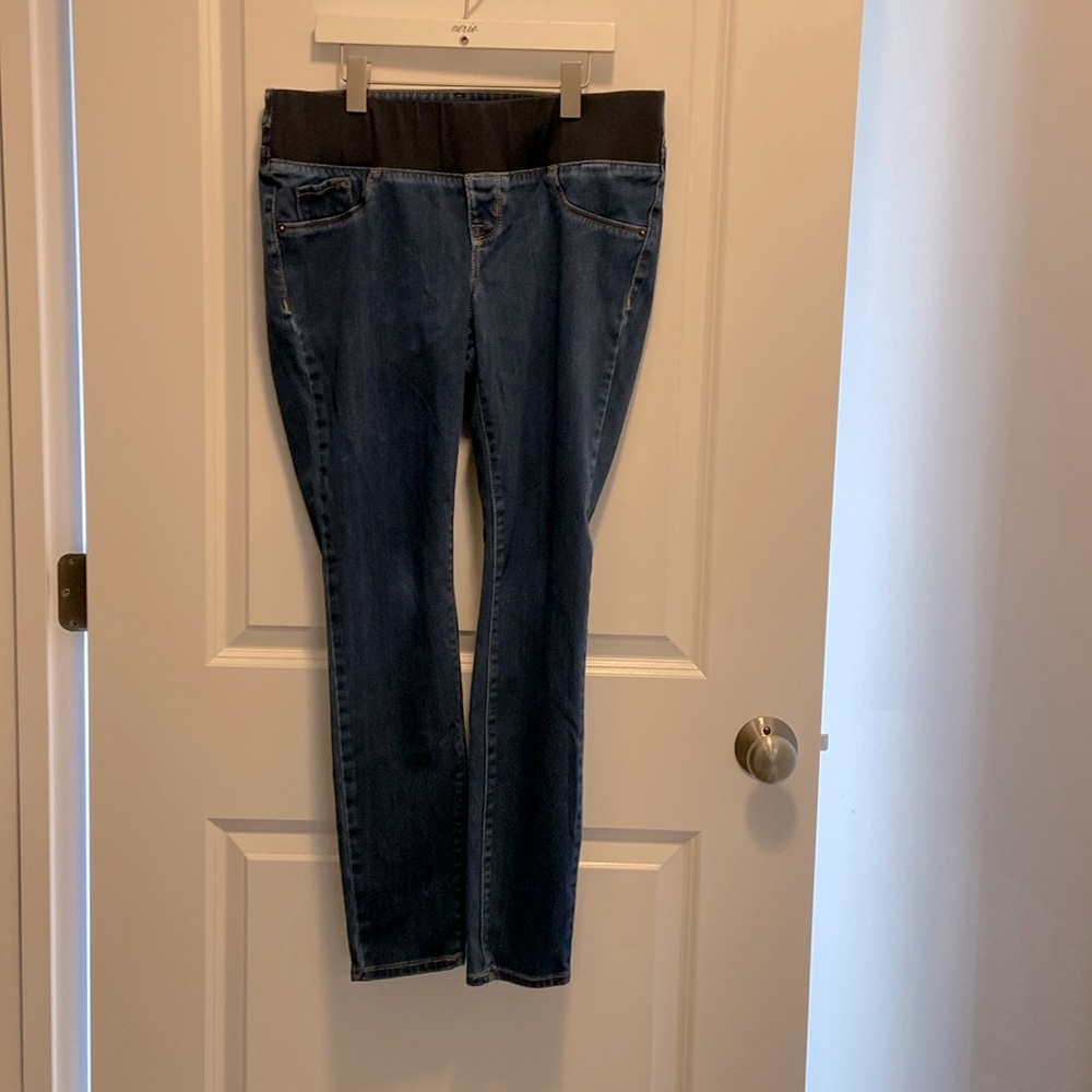 Old Navy Maternity Rockstar jeans
